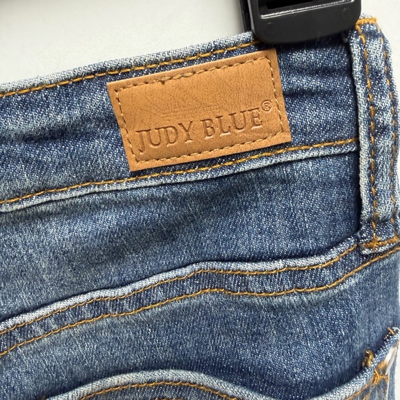 Judy Blue Distressed Relaxed Fit Denim Blue Jeans Size 28 | Casual + Comfy - Picture 6 of 8